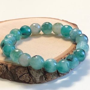 Green agate stone beaded stretch bracelet